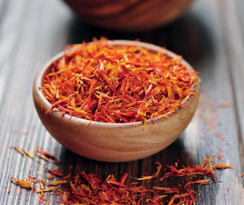 زعفران طلایی قم با عطر دلنشین و رنگی چشم نواز